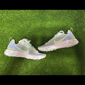 W Nike React Element 55